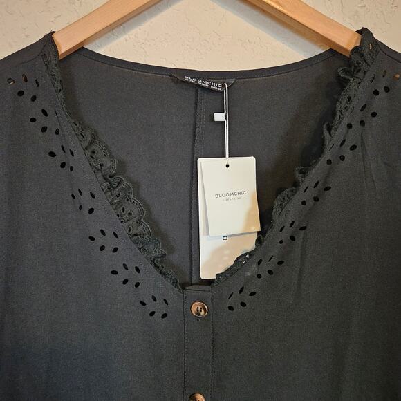 Bloomchic Lace Laser Cut Trim Button Front Blouse Black Whimsigoth Plus Sz 22 24 - Picture 4 of 10